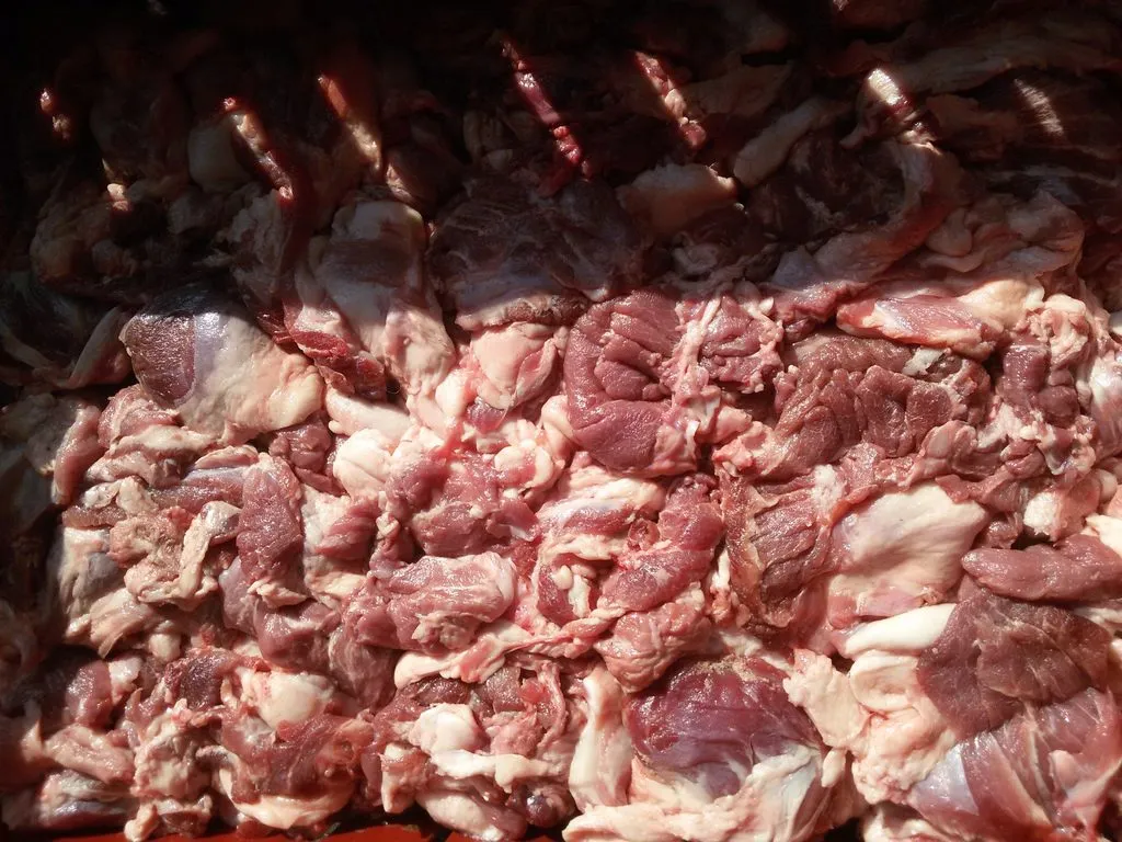 фотография продукта Мясо свиное головное "Постное"