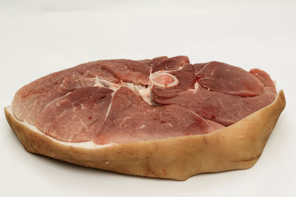 продаём мясо свинины в любой регион рф. в Барнауле